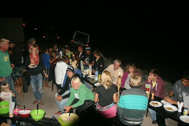 gente de un campamento de kitesurf de b1 kiteboarding